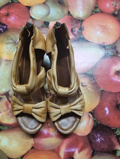 Dámske sandálky na platforme, 38