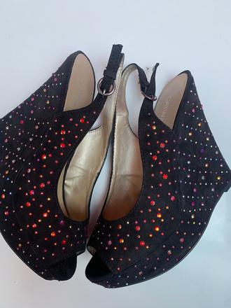 Sandálky s kamienkami, 37