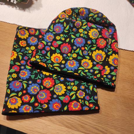 Čiapka a nákrčník, 92