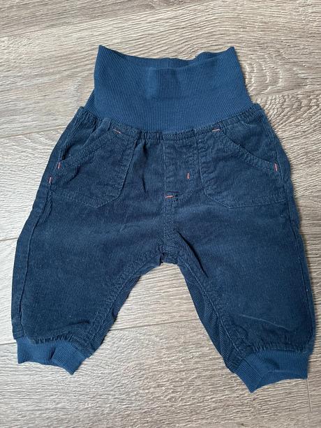 Menčestrové nohavice, lupilu,62