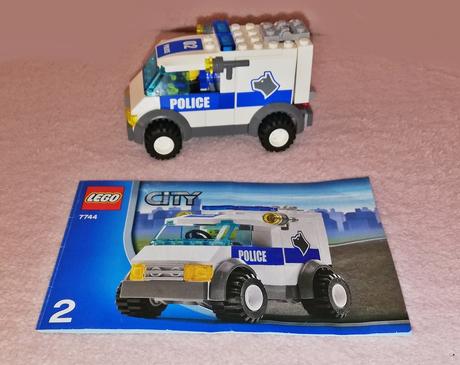 Lego city policajne auticka,