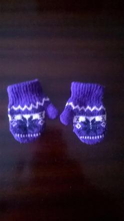 Fialove rukavicky, 80