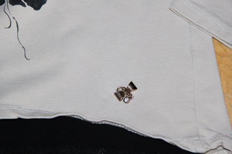 Mikinka s ružičkami, 128