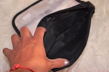 Čierna kozmetická taštička, 