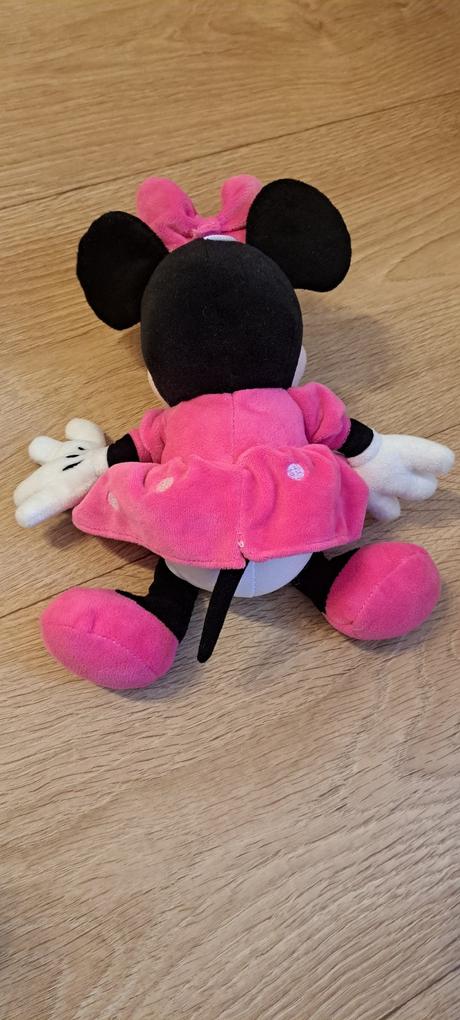 Minnie plyšová, 