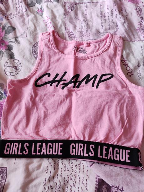 Kratke sportove tričko, 146