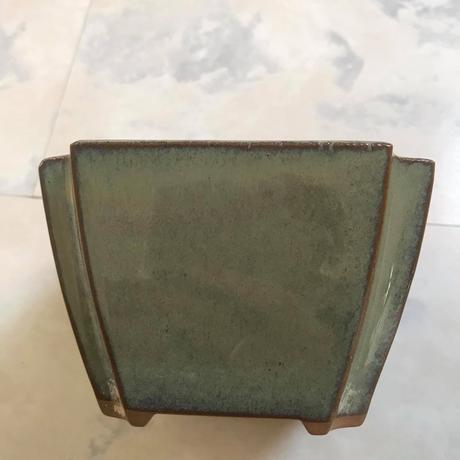 Perleťový starožitný črepník, 