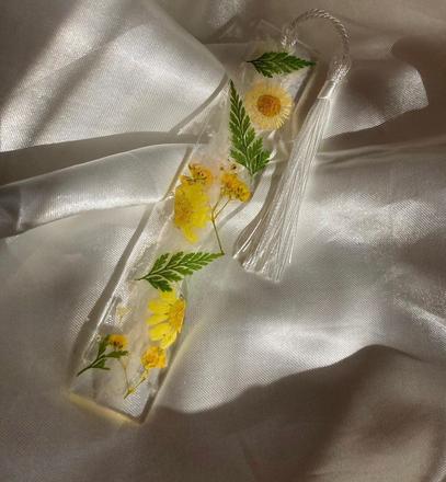 Záložka zo živice,