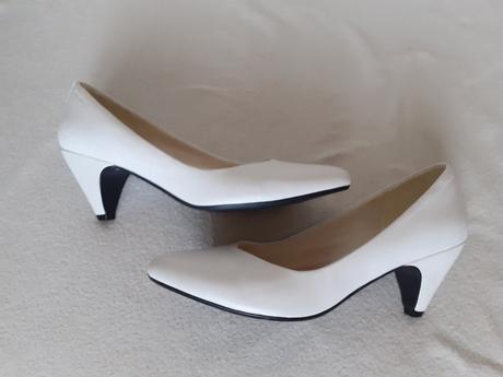 Dámske biele kožené nové lodičky vagabond č.41, vagabond,41