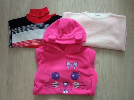 Dievčenské pulóvre v. 128/134, 128