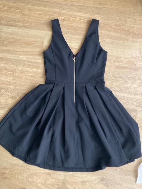 Cierne saty, pinkie,36