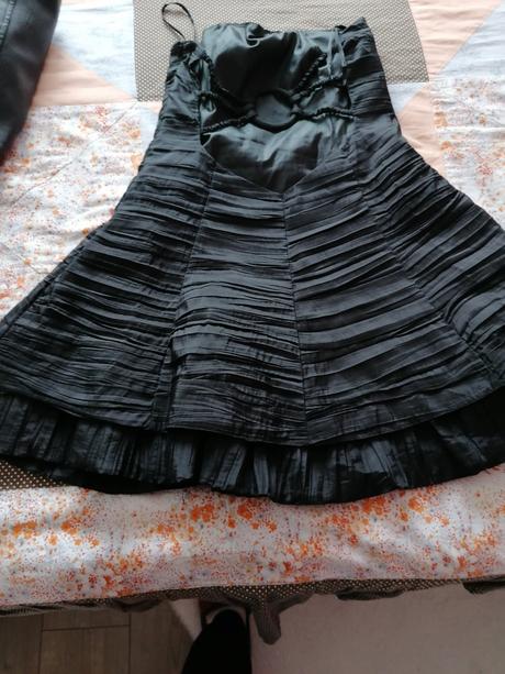 Spolocenske saty, 40