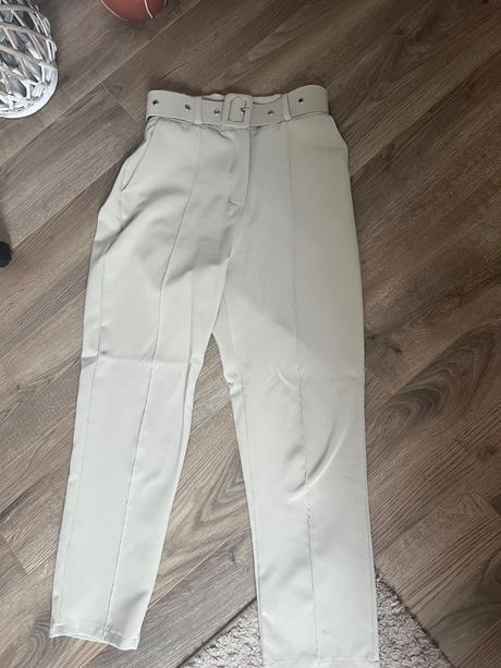 Elegantne office nohavice s opaskom, m