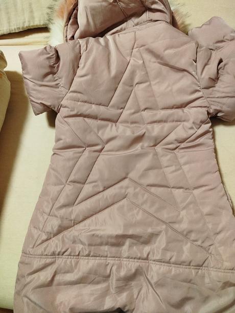 Dlhá zimná bunda, 146