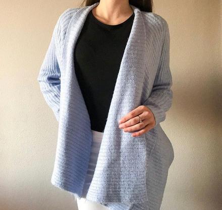 Svetríkový kardigan z príjemného materiálu, reserved,s