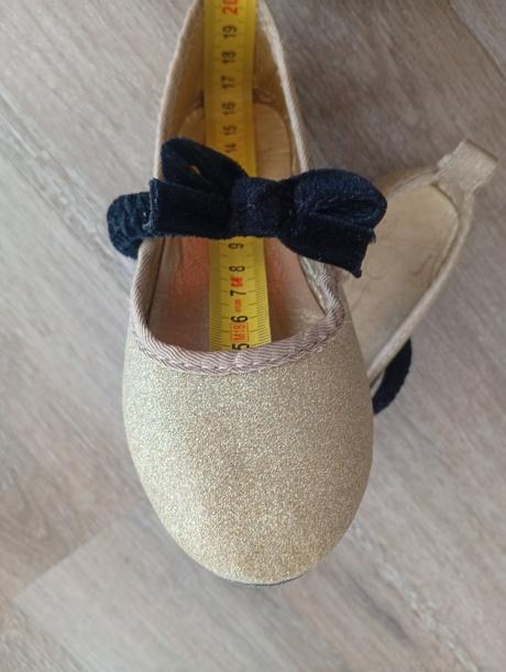 Zlaté balerínky, 27