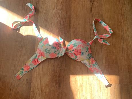 Dievcenske plavky push up, 158