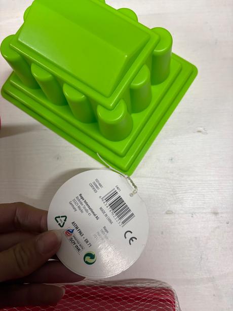 Hape - formicky do piesku, 