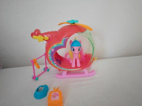 My little pony s vrtuľníkom a doplnkami,