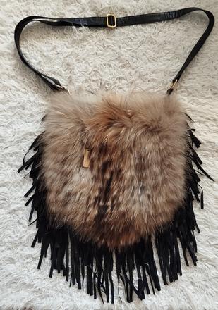 Kožená kabelka s kožušinkou,