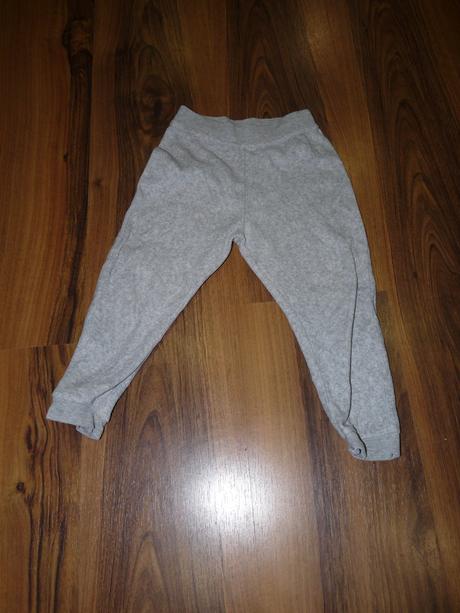 Sivé tenšie flaušové tepláčiky, lupilu,86