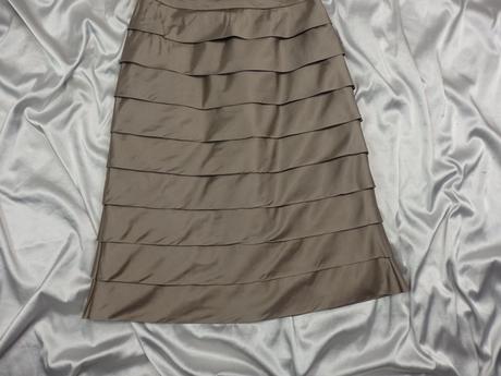 Kvalitné spoločenské šaty, monsoon,38