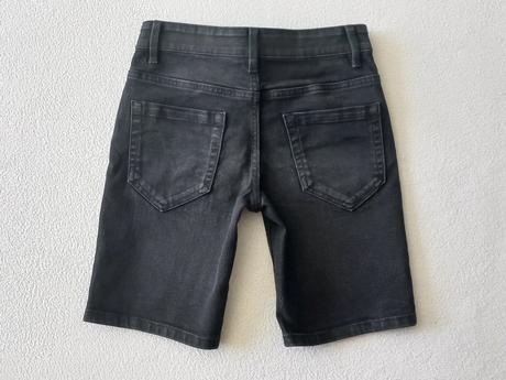 Šortky, c&a,140