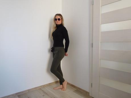 Čierny rolák dámsky 36v,, tezenis,s