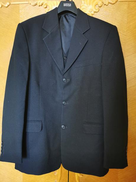 Čierny pánsky oblek s vestičkou, 46