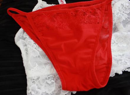 Cervene nohavicky, s