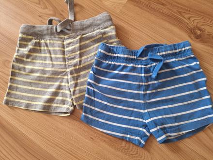 2x pásikavé kraťasy, 92