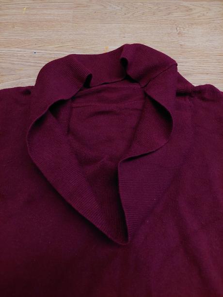 Bordovy svetrik, s