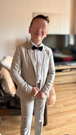 Béžový chlapčenský oblek reserved - v.140, 140