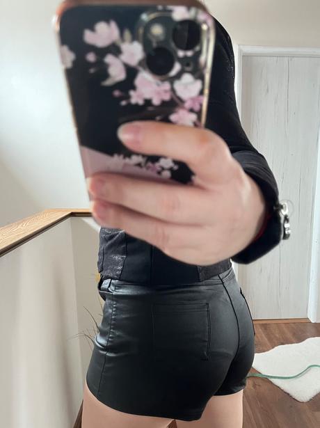 Čierne kraťasy, xl