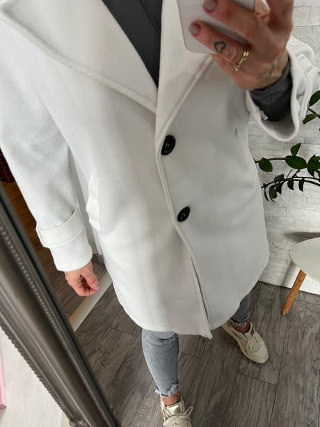 Dámsky kabát biely, s