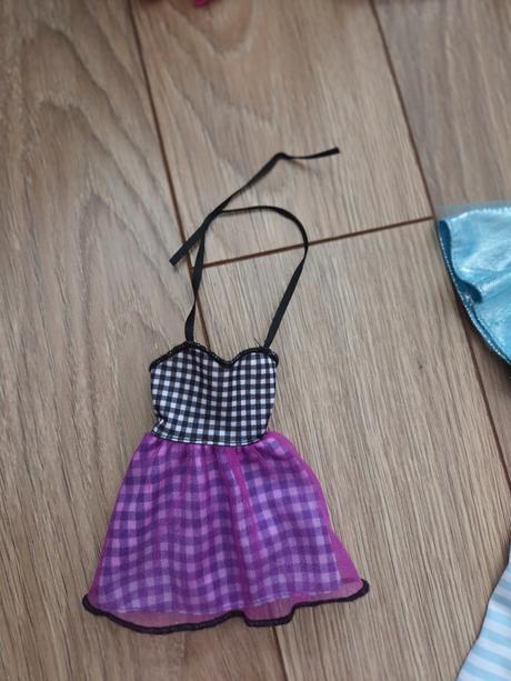 Šaty pre barbie,