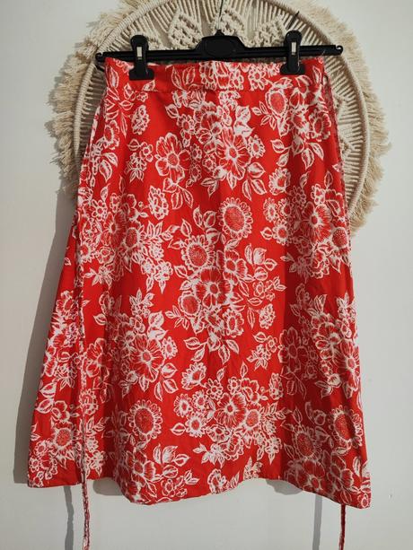 Obojstranná viazacia sukňa, 