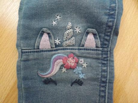 Dievčenské rifle, c&a,104