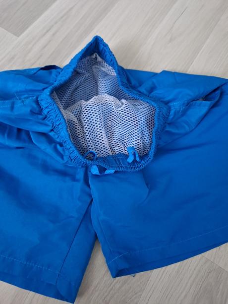 Plavkové šortky, 164