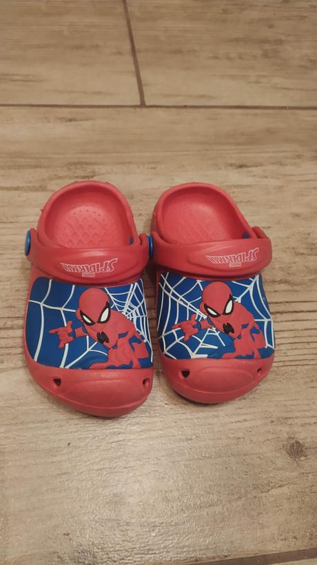 Spiderman crocsy 23, 23