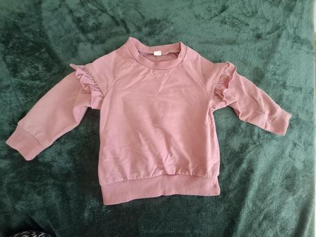 Mikina s volánom, 86