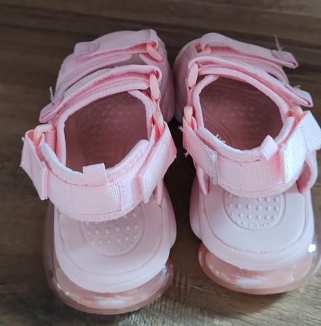 Sandálky svietiace, kappa,34