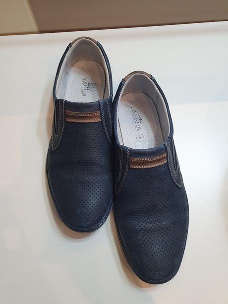 Spoločenské topánky, 39