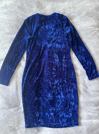 Tmavomodré velurové šaty, m
