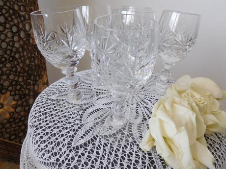 Poháre 6 kusov jemný výbrus top top stav., 