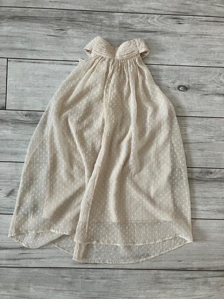 Top s viazaním okolo krku, s