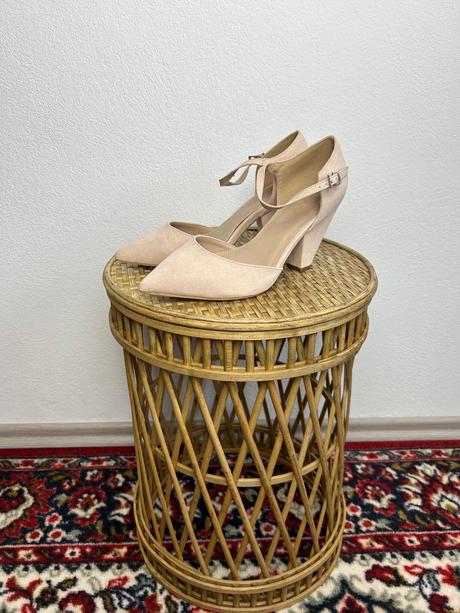 Nude krémové béžové lodičky sandále asos, 36