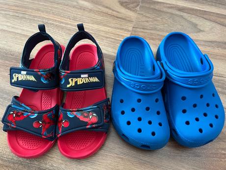 Crocsky a sandále, 33