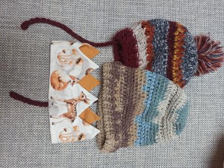 Čiapky a korunka, zara,<50