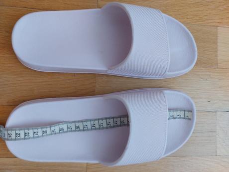 Šľapky veľkosť 37, 37